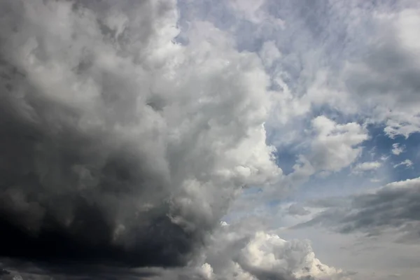 Hermoso Cielo Nublado Vista —  Fotos de Stock