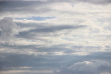 Güzel bulutlu gökyüzü manzarası