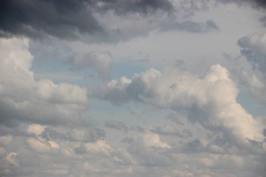 Gökyüzündeki güzel bulutlar.