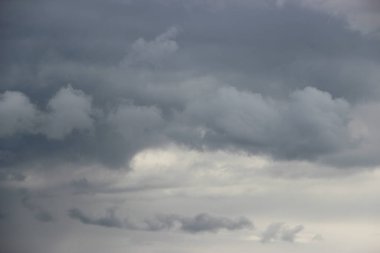 Güzel bulutlu gökyüzü manzarası