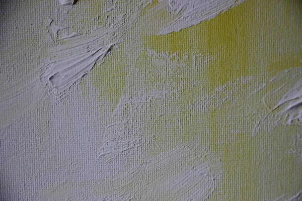 Üzerine boya sıçramış tuval. Yakından bak. 