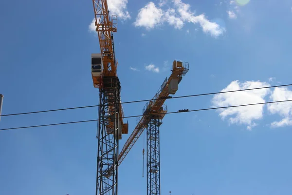 Guindaste Construção Contra Vista Céu — Fotografia de Stock