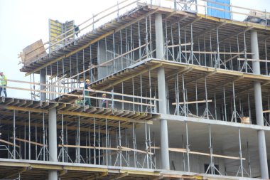 Bina manzarasının inşaat sahası 