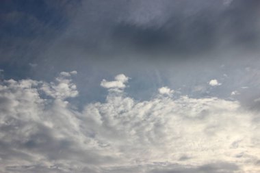 güzel bulutlu gökyüzü arkaplan görüntüsü