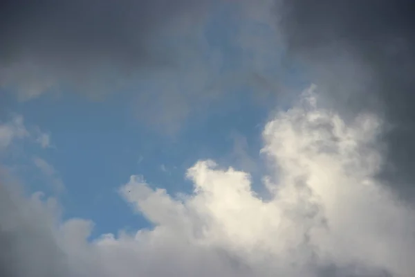 Красивый Облачный Вид Небо — стоковое фото