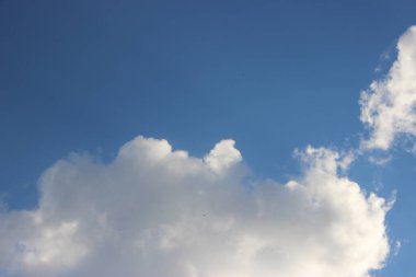 güzel bulutlu gökyüzü arkaplan görüntüsü