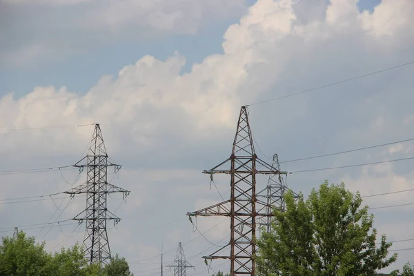 Stedelijke Concept Achtergrond Elektriciteitsleiding — Stockfoto