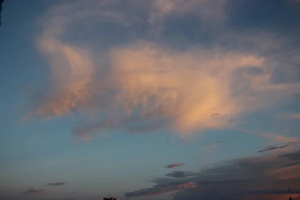 Красивый Облачный Вид Небо — стоковое фото