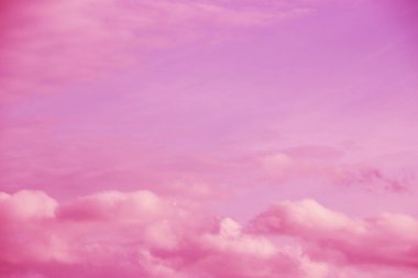 soyut pembe renkli bulutlu gökyüzü arkaplanı 