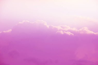 soyut pembe renkli bulutlu gökyüzü arkaplanı 