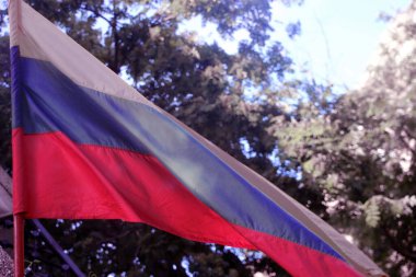 Rus bayrağı yakın görünüm 