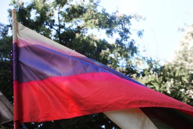 Rus bayrağı yakın görünüm 