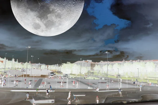 Vista Del Cielo Ciudad Con Una Luna Concepto Planeta — Foto de Stock