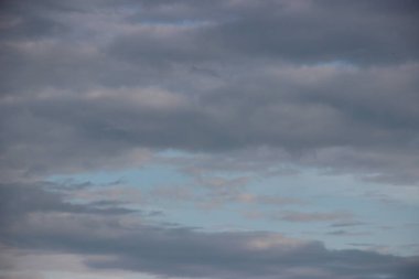 bulutlu gökyüzü arkaplan görüntüsü