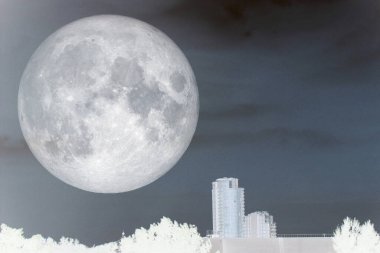 Şehir gökyüzü manzarası Ay, gezegen konsepti  