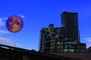 şehir konsepti, büyük aylı şehir manzarası 