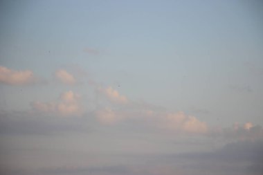 bulutlu gökyüzü arkaplan görüntüsü 