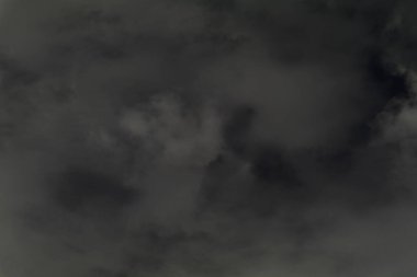 koyu bulutlu gökyüzü görünümü 