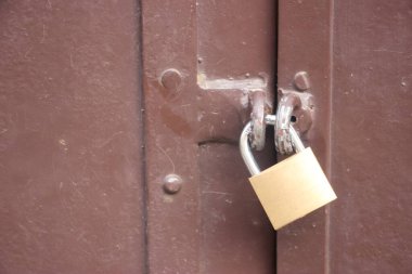 asma kilit görünümü kapat  