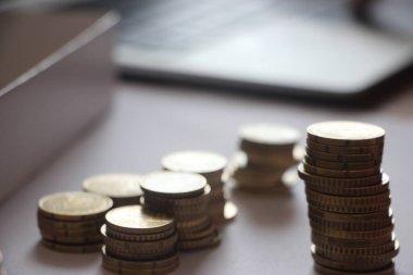 Para yığını yakın görünüm, para kavramı 