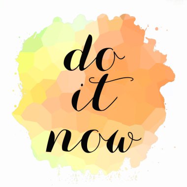 Şimdi soyut renkli arkaplan üzerine metin yap 