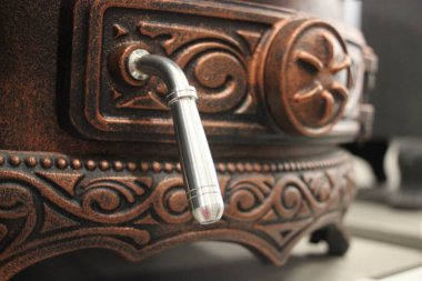 Eski moda demir saplı.