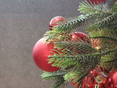 topları ile Noel ağacı