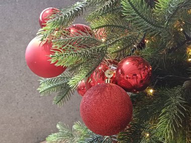 Yeni yıl için güzel Noel süslemeleri ve Noel tatilleri