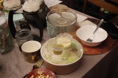 Lezzetli yiyeceklere yakın.