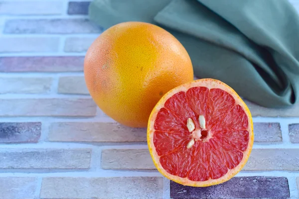 Toranja orgânica fresca — Fotografia de Stock