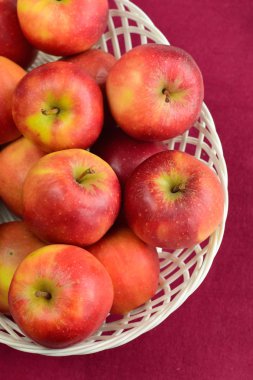 taze kırmızı elmalar