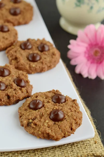 Zelfgemaakte chocolade chip koekjes — Stockfoto