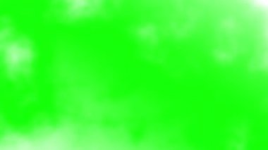 Yeşil ekran arka planında beyaz duman ya da sis etkisi. Yavaş çekimde atmosferik duman görsel efektler için kusursuz döngü oluşturuyor. 4k Video görüntüleri