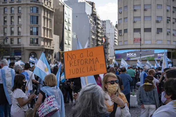 아르헨티나 부에노스아이레스 2020 격리와 정부의 정치에 반대하는 사람들 — 스톡 사진