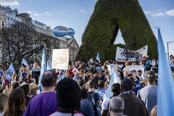 아르헨티나 부에노스아이레스 2020 격리와 정부의 정치에 반대하는 사람들 — 스톡 사진