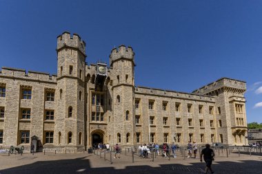 Londra, Birleşik Krallık - 17 Mayıs 2025: Waterloo Kışlası Londra Kulesi 'nde kraliyet mücevherlerini barındırıyor