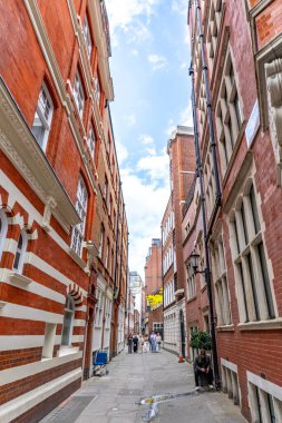 Londra, Birleşik Krallık - 19 Mayıs 2025: Westminster Lewisham Caddesi 'ndeki tarihi yaya geçidi