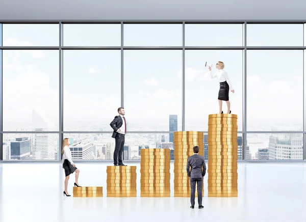 Businesswoman with loudspeaker on top bar, three businesspersons listening. — Stockfoto