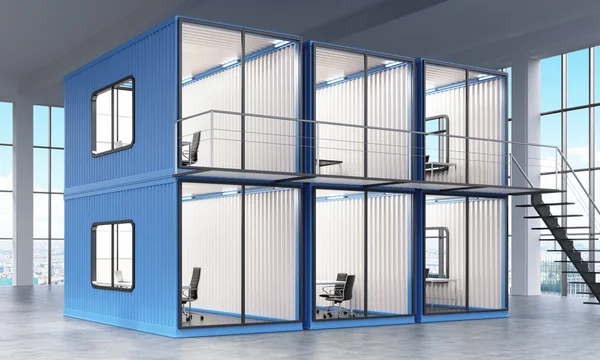 Ein Block von sechs blauen Kabinen mit Büros im Inneren, Leiter, die nach oben führt. — Stockfoto