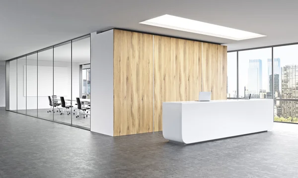 Leeres Büro, weißer Empfang an der Holzwand. Panoramafenster rechts, Konferenzraum dahinter. New York. Konzept der Rezeption. 3D-Darstellung — Stockfoto