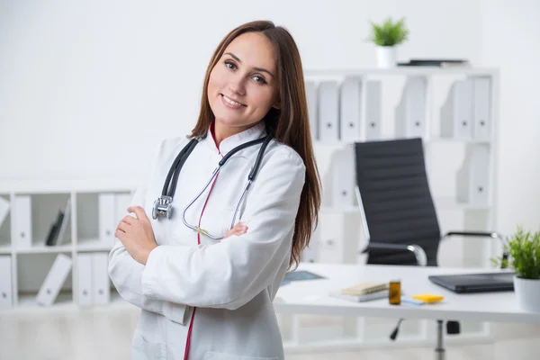 Médico en el trabajo —  Fotos de Stock