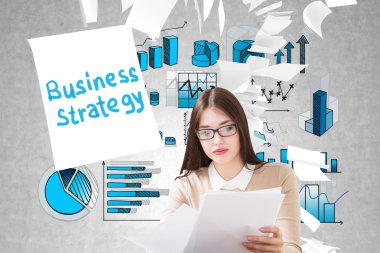 İş kadını ve grafikler