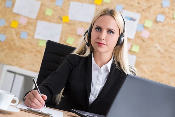 Call center oprator looking — Stock Photo, Image