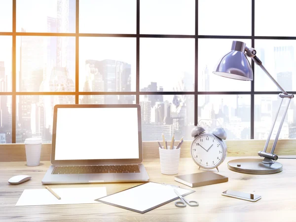 Mesa de escritório tonificação da frente — Fotografia de Stock