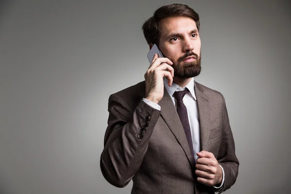 Бизнесмен на телефоне крупный план — стоковое фото