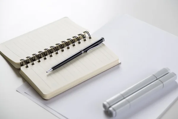 Notepad, pen and markers — Stock Photo, Image