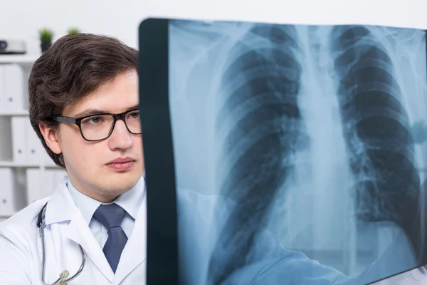 Doctor with chest x-ray — Stock Photo, Image