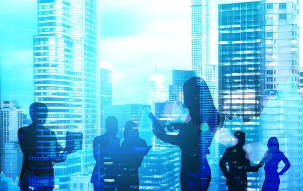 Framgångsrika företagare silhuetter på New York city bakgrund. Dubbel exponering — Stockfoto