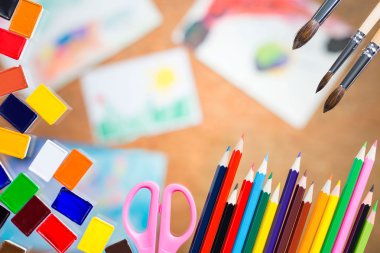 Bulanık çocuk çizimleri