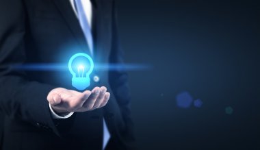 Fikir kavramı ampul simgesi